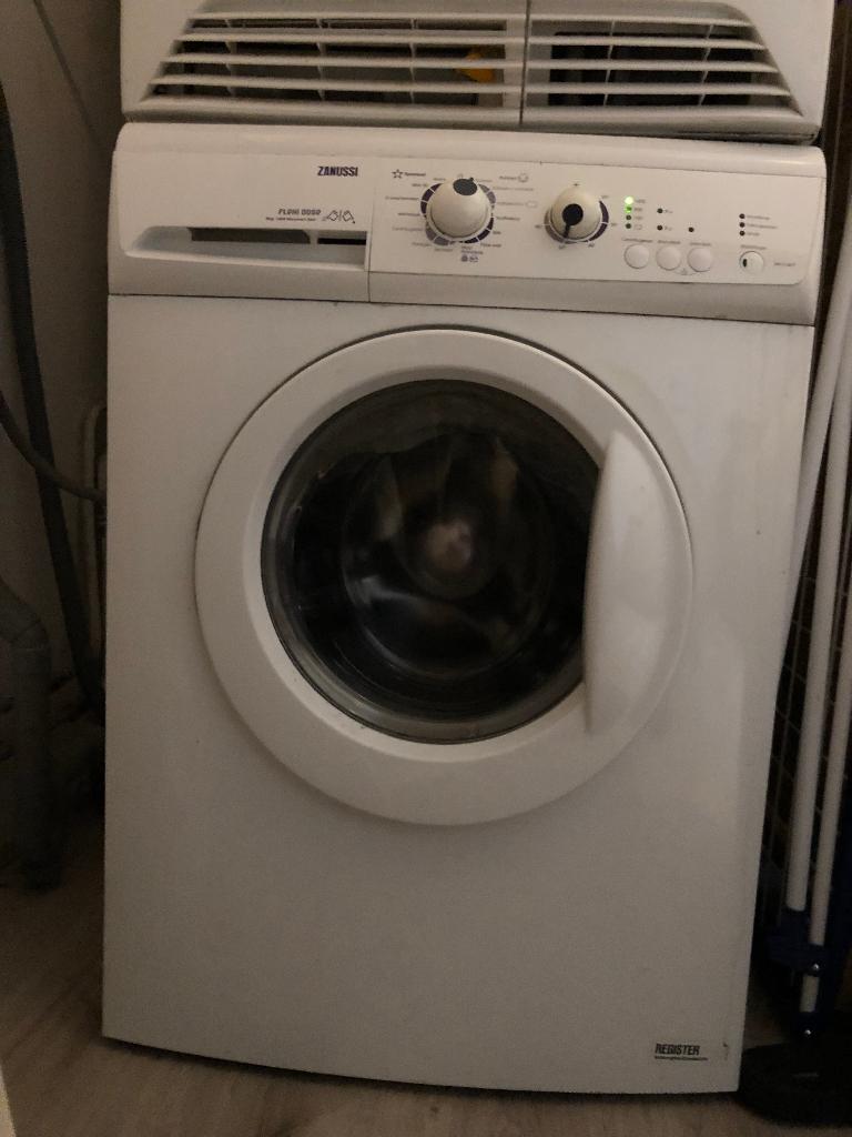 wasmachine zanussi, Witgoed en Apparatuur, Ophalen, Gebruikt, Voorlader, 85 tot 90 cm