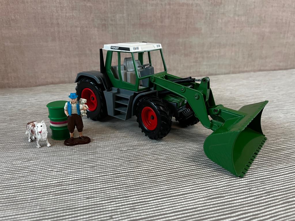 Fendt Xylon met voorlader Siku, Hobby en Vrije tijd, Ophalen of Verzenden, Zo goed als nieuw, Tractor of Landbouw, SIKU