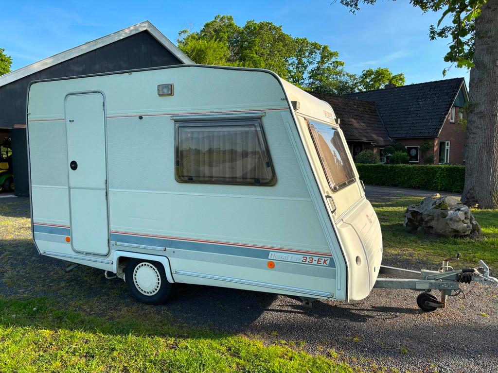 Gruau B3300 in een nette staat met voortent, Caravans en Kamperen, Caravans, Bedrijf, 500 - 750 kg, Overige merken