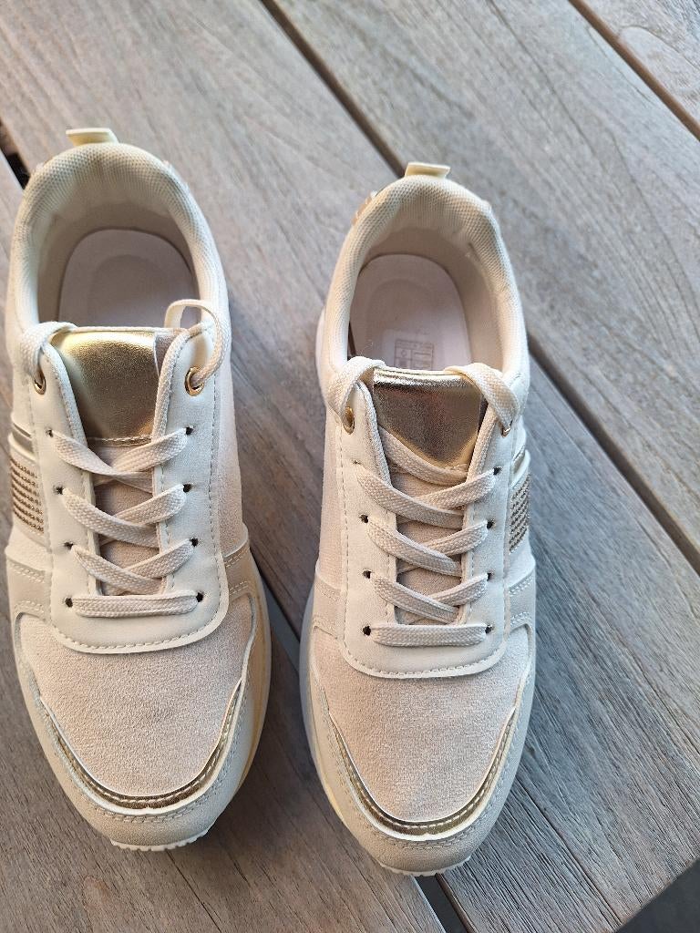 Damesschoenen, Kleding | Dames, Schoenen, Ophalen, Beige, Sneakers of Gympen, Zo goed als nieuw