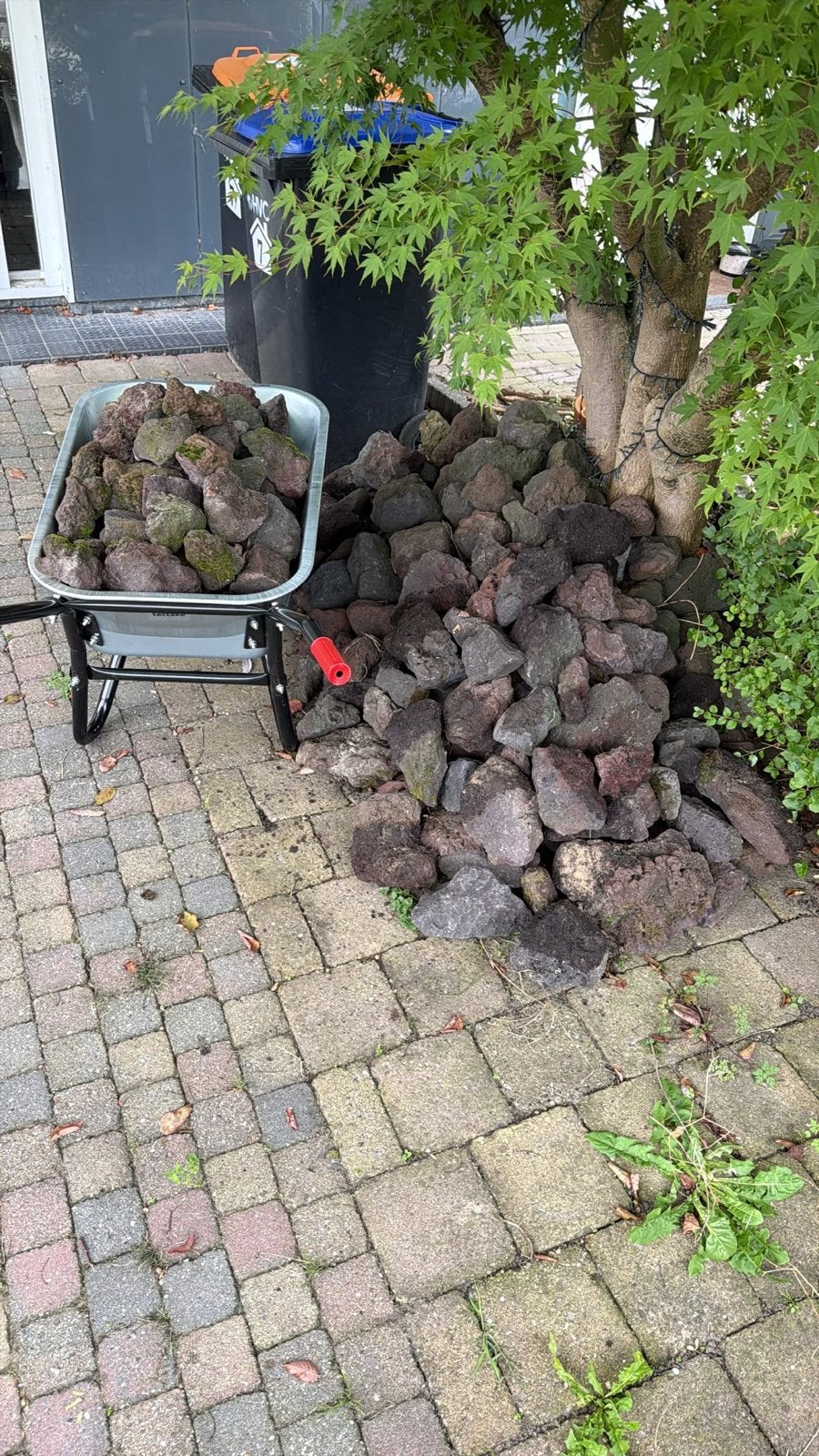Lava rotsen/keien voor tuin of vijver, Ophalen, Gebruikt, Kei, Basalt
