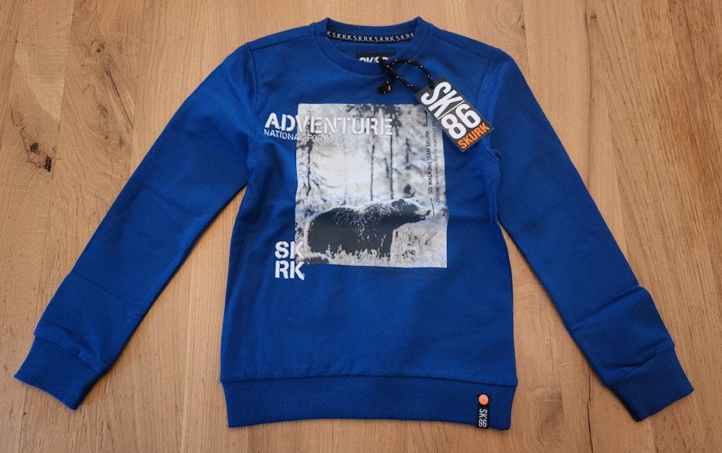 Nieuw! Skurk trui, blauw, opdruk beer, maat 122/128, Skurk, Trui of Vest, Nieuw, Ophalen of Verzenden