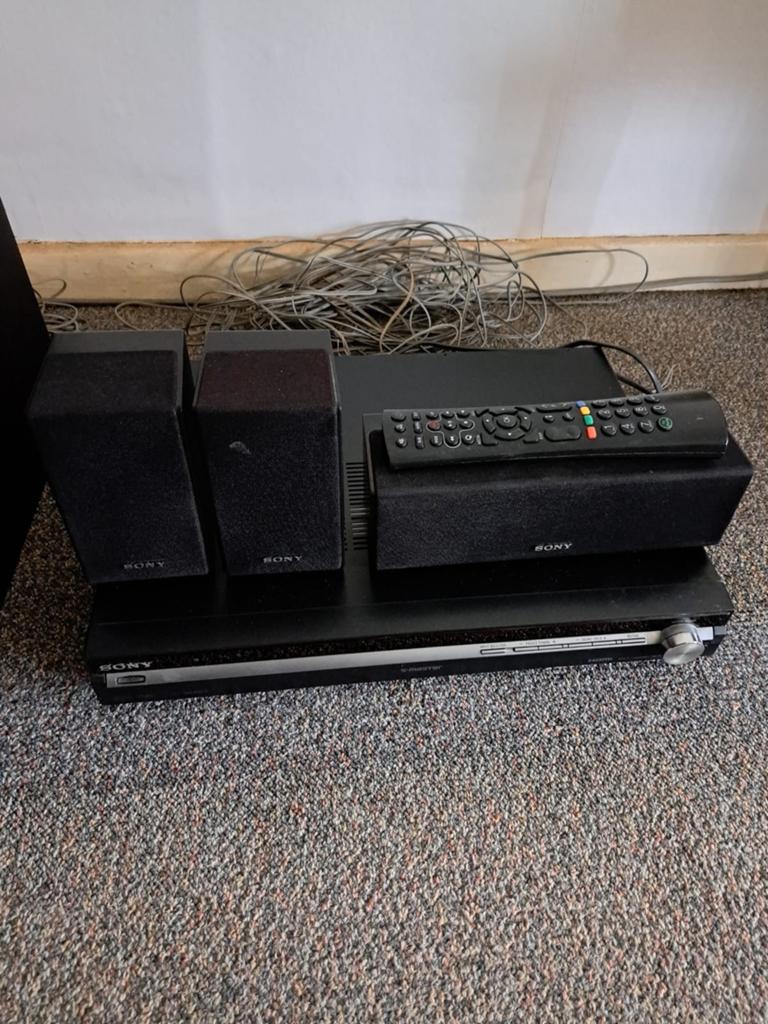 Home cinema set met boxen, Audio, Tv en Foto, Home Cinema-sets, Ophalen, Gebruikt, 2.1-systeem, Overige spelers