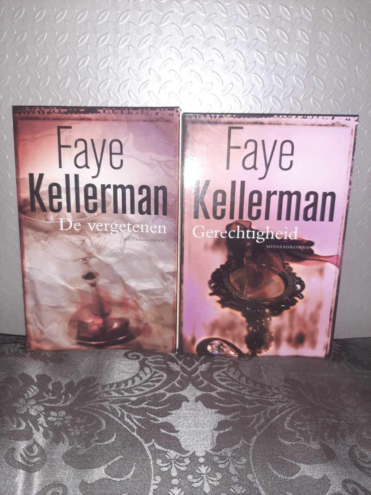 Faye Kellerman - De vergetenen & Gerechtigheid (2 boeken), Boeken, Ophalen of Verzenden, Gelezen, Faye Kellerman