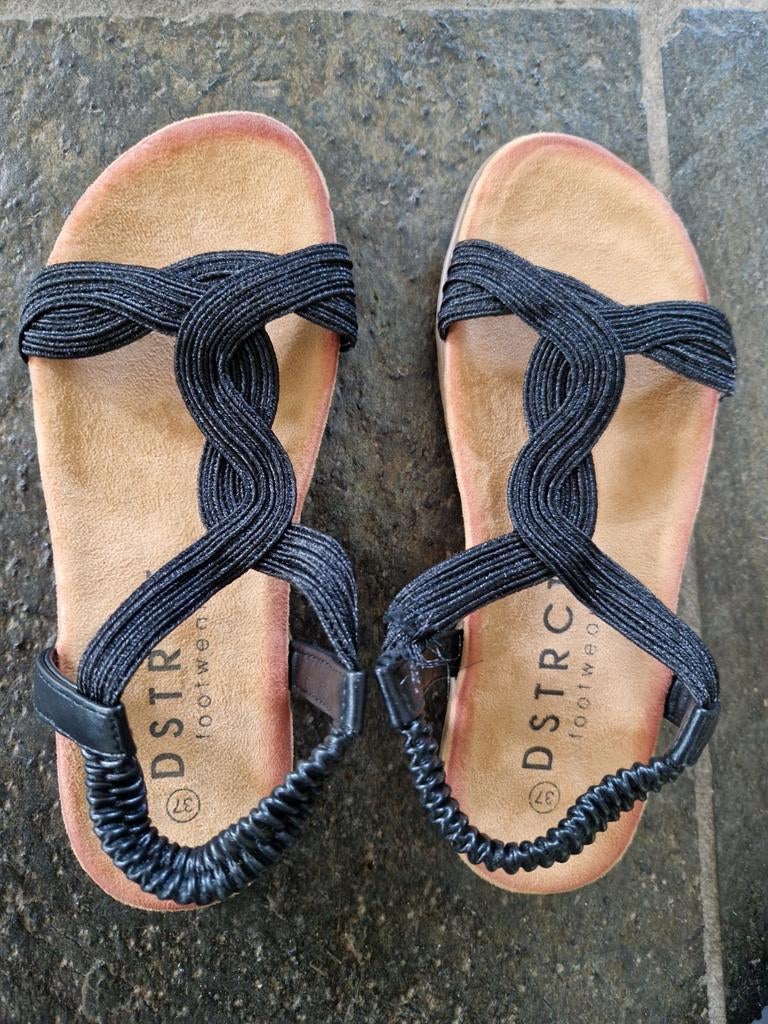 Nieuwe ongebruikte slippers maat 37, Slippers, Zwart, DSTRCT, Nieuw