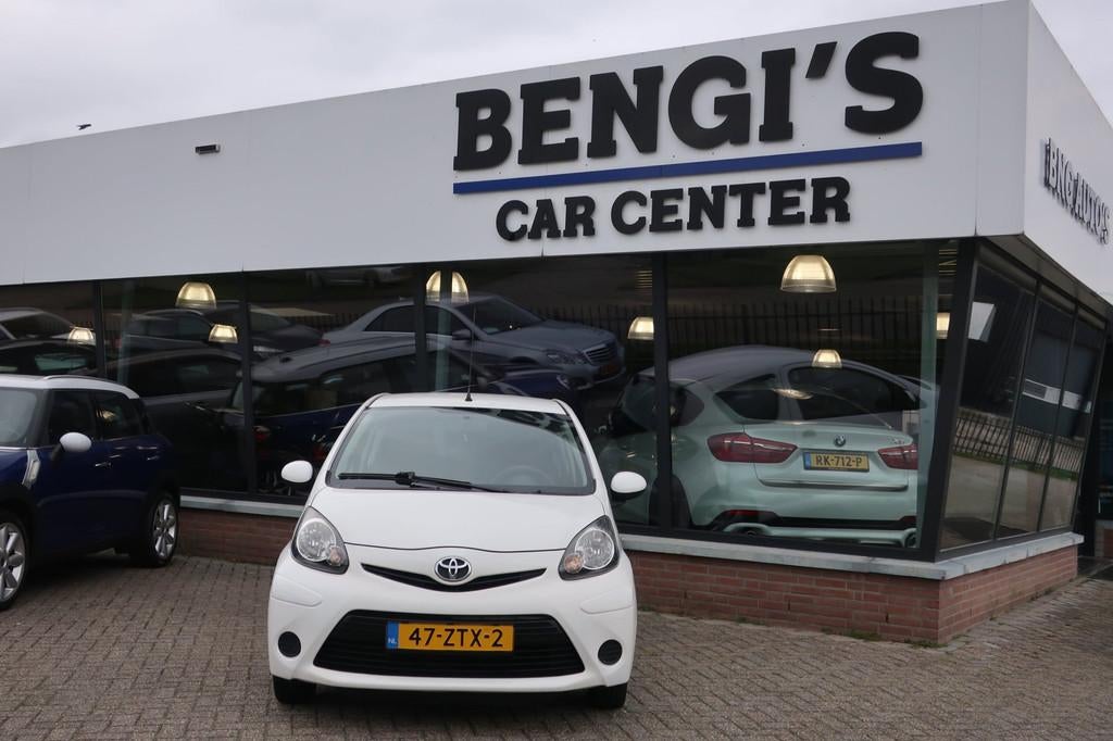Toyota Aygo 1.0 VVT-i Access, Voorwielaandrijving, Euro 5, Gebruikt, 4 stoelen
