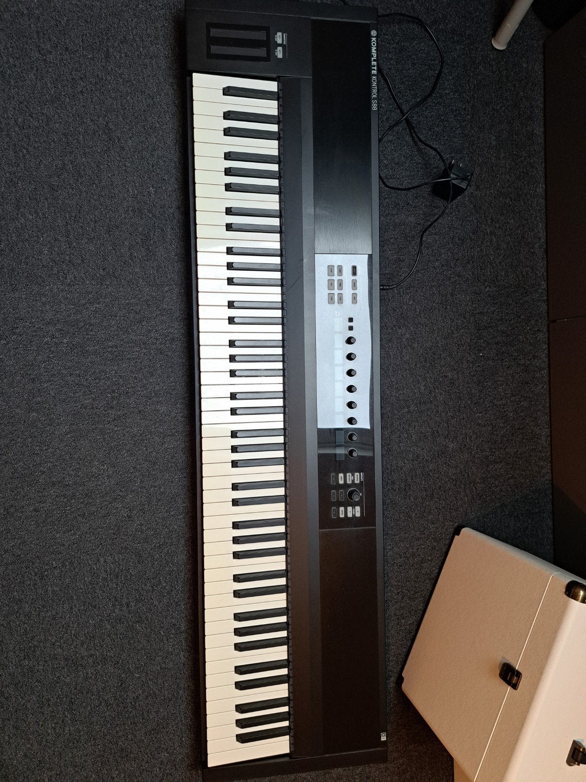 Native Instruments Komplete Kontrol S88 MIDI Keyboard, 88 toetsen, Zo goed als nieuw, Midi-aansluiting, Ophalen