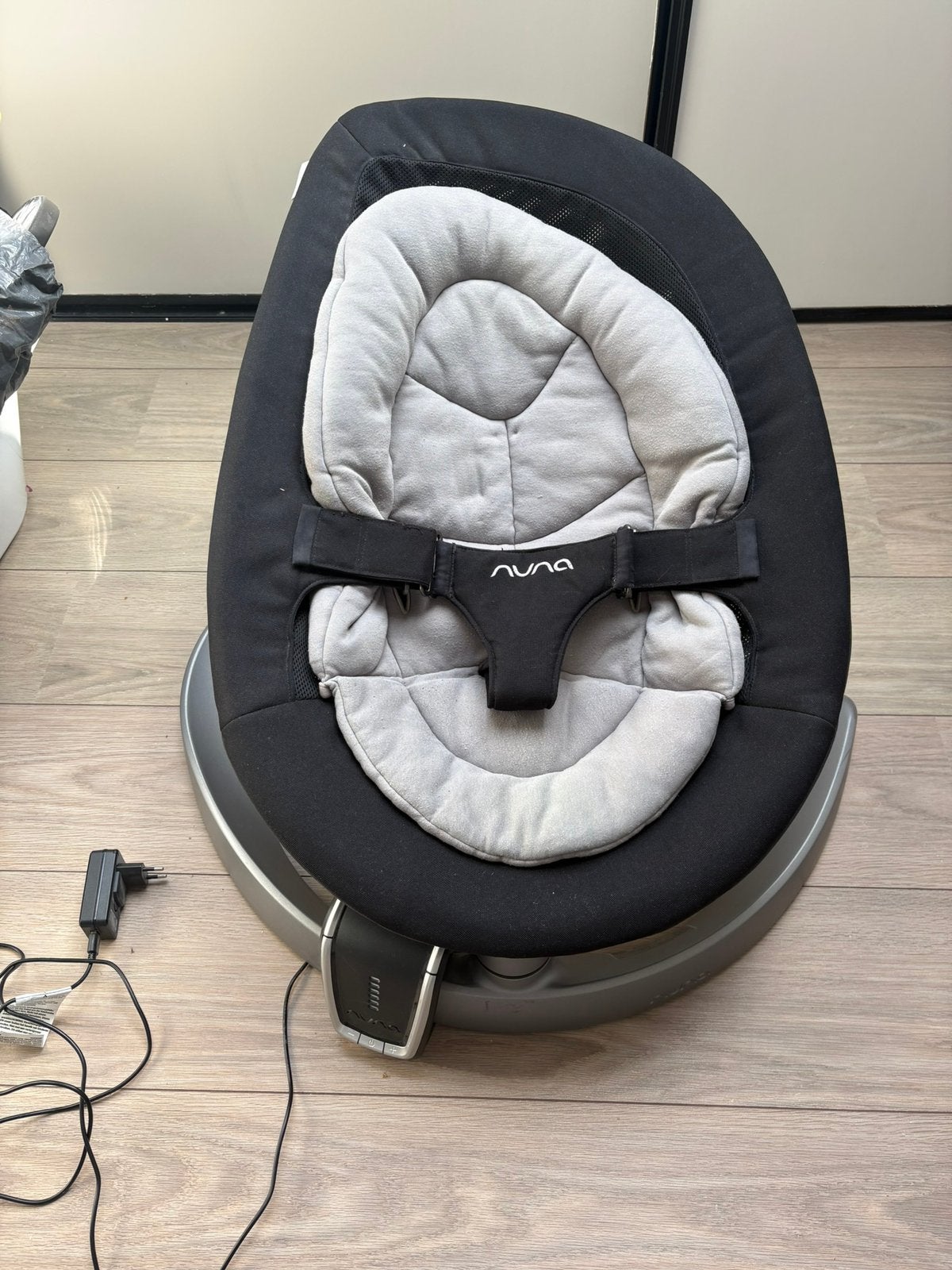 Nuna leaf wipstoel/schommelstoel, Kinderen en Baby's, Wipstoeltjes, Gebruikt, Wipstoel, Met gordel(s) of riempje(s), Ophalen