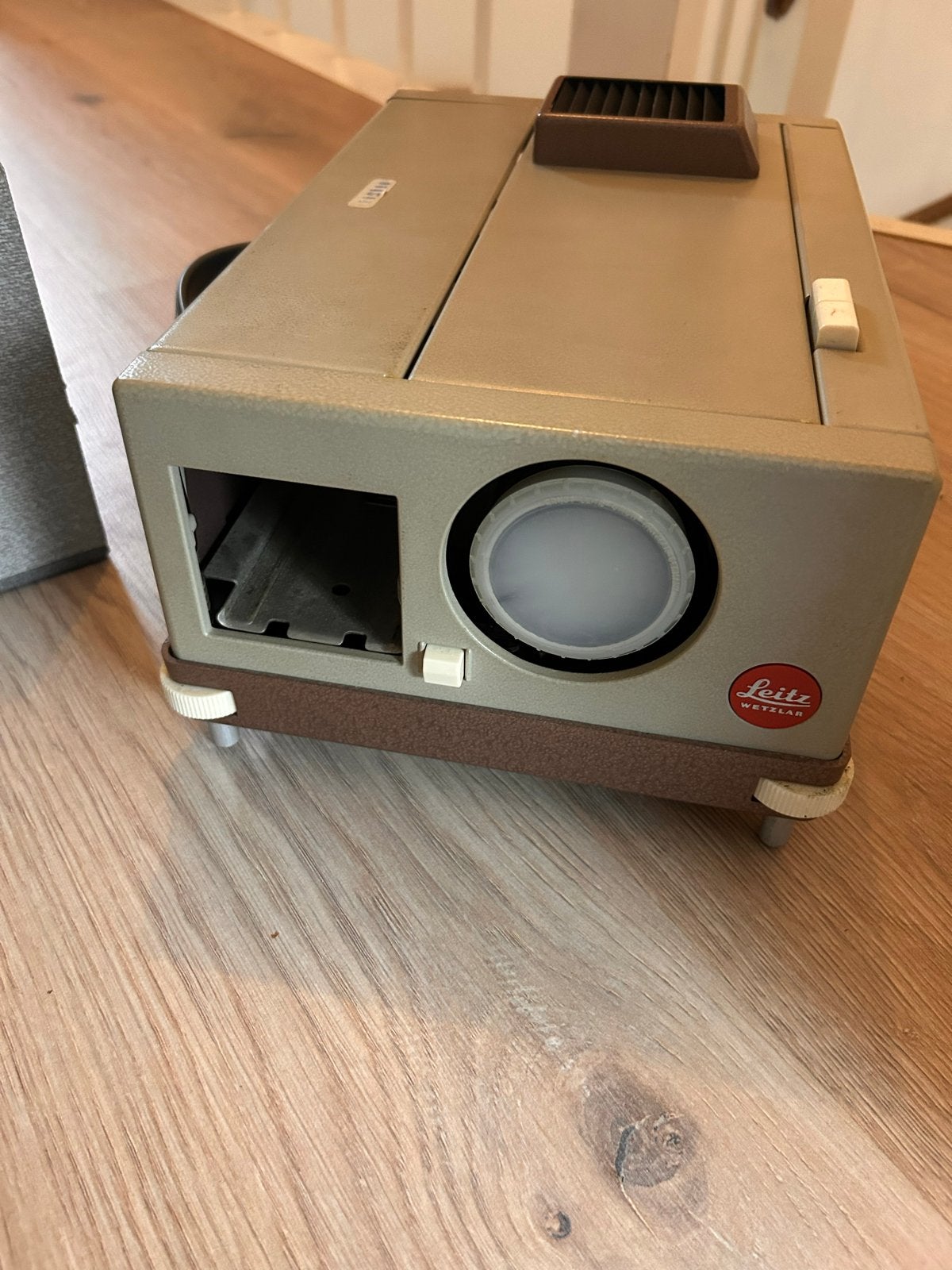 Vintage Leitz Prado Vit N Diaprojector met koffer, Ophalen, Gebruikt