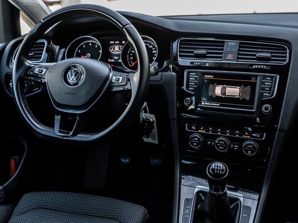 Volkswagen Golf 1.4 TSI Connected Series - CARPLAY - PARKEER, Auto's, Voorwielaandrijving, 125 pk, Gebruikt, 4 cilinders