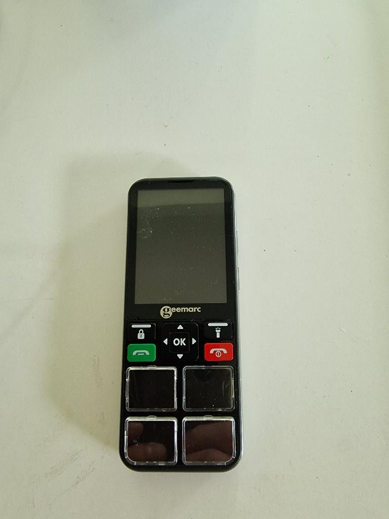 Geemarc senioren telefoon, Gebruikt, Ophalen of Verzenden, Minder dan 3 megapixel, Klassiek of Candybar