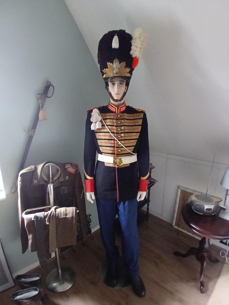 Grenadiers gala uniform Koninklijke militaire kapel, Verzamelen, Ophalen, Landmacht, Nederland, Kleding of Schoenen