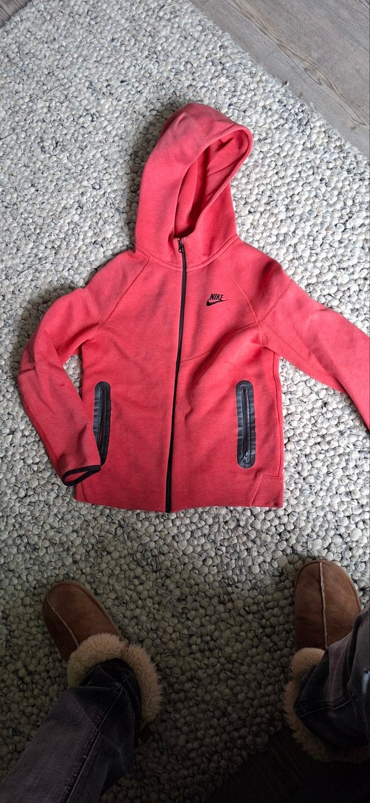 Nike Tech Fleece Hoodie - Koraalrood 147-158., Gebruikt, Jongen of Meisje, Sport- of Zwemkleding, Ophalen of Verzenden