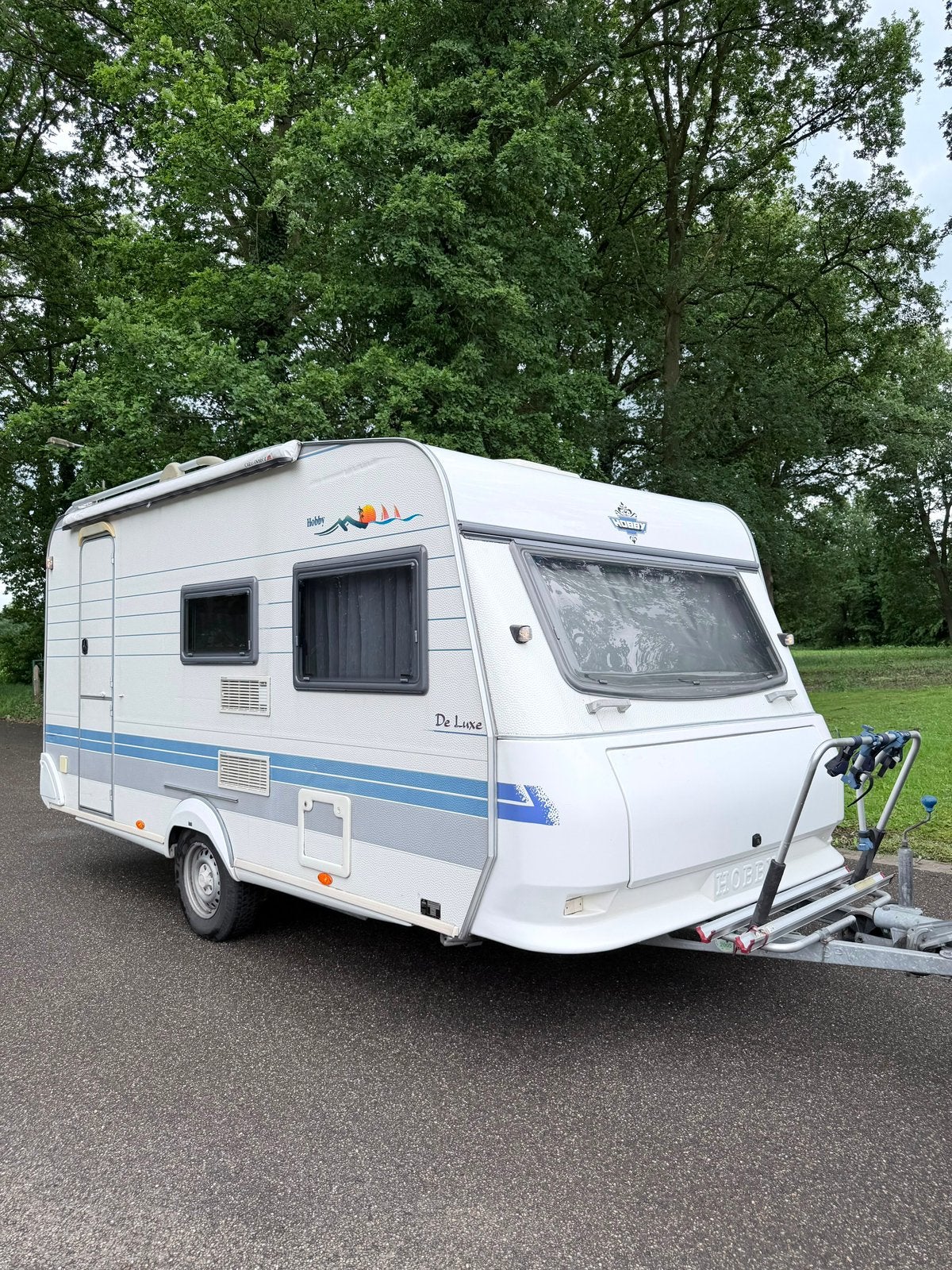 Nette Hobby De luxe 440 uit 2000 te koop!, Hobby, Bedrijf, Treinzit, Dwarsbed