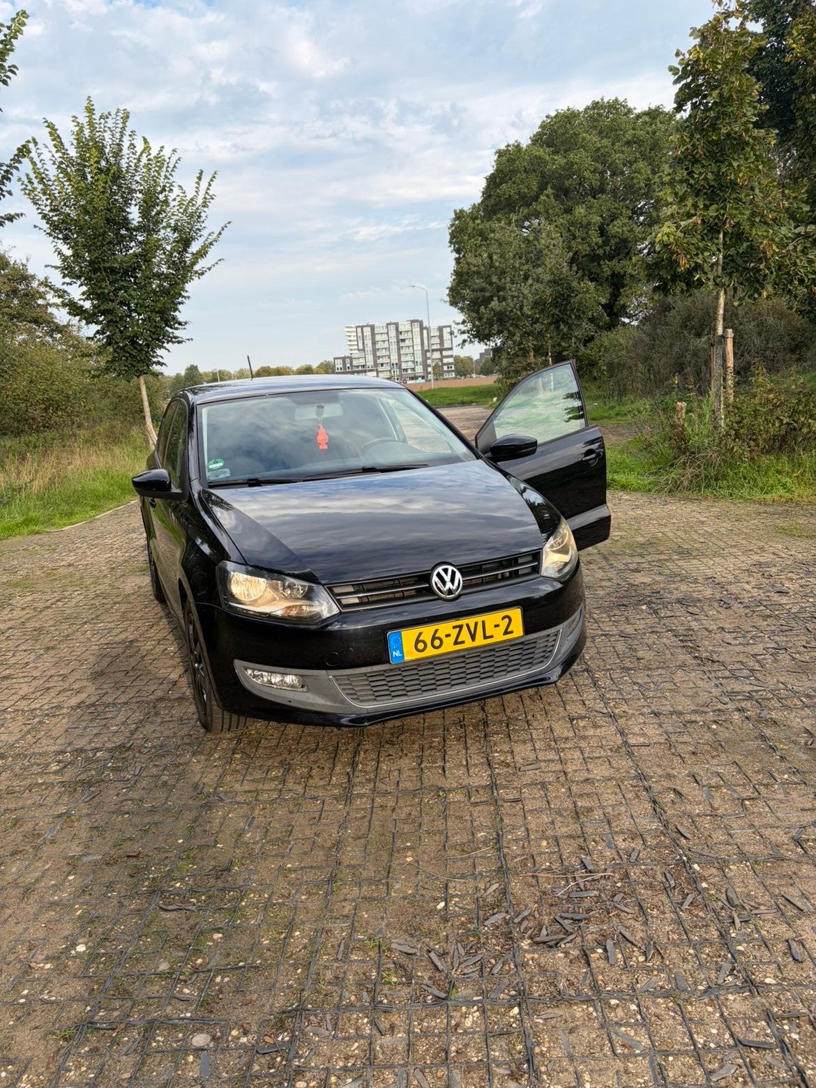 Volkswagen Polo 1.2 TSI 77KW 2010 Zwart, Voorwielaandrijving, Dealer onderhouden, Stof, 40 €/maand