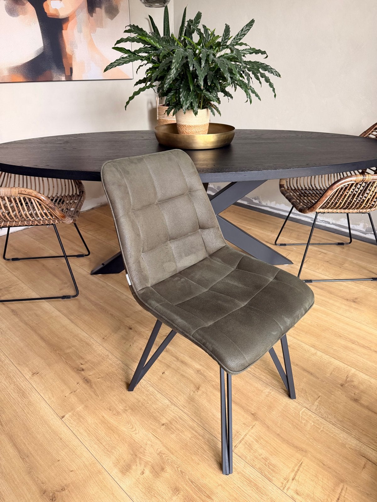 Foto 5 van Moderne eetkamerstoelen (set4) Groen/zwart metalen poten