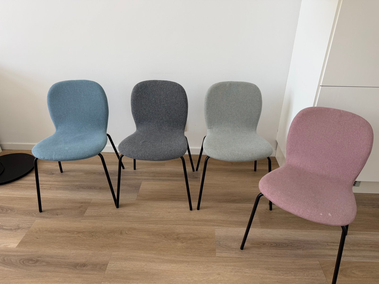 4 Karlpetter stoelen, Huis en Inrichting, Stoelen, Ophalen, Gebruikt, Overige kleuren, Vier