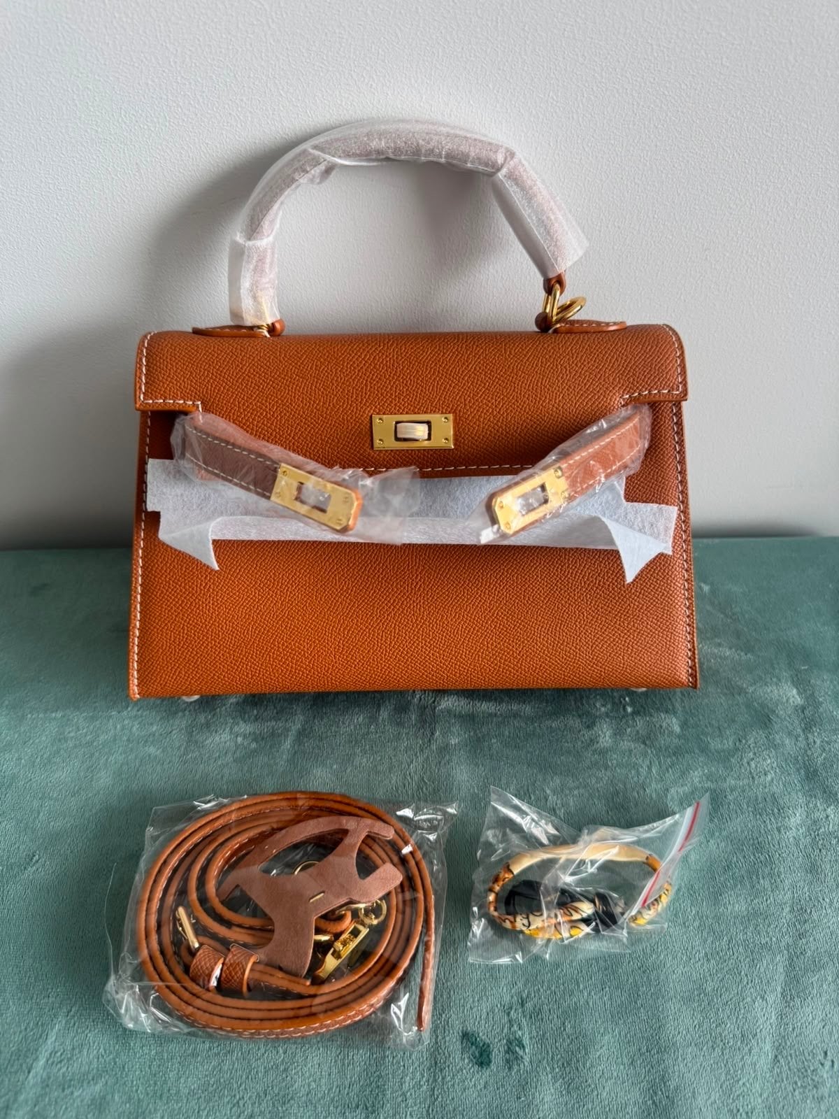 Nieuw Vrouwentas 22cm, Ophalen of Verzenden, Nieuw, Bruin, Handtas