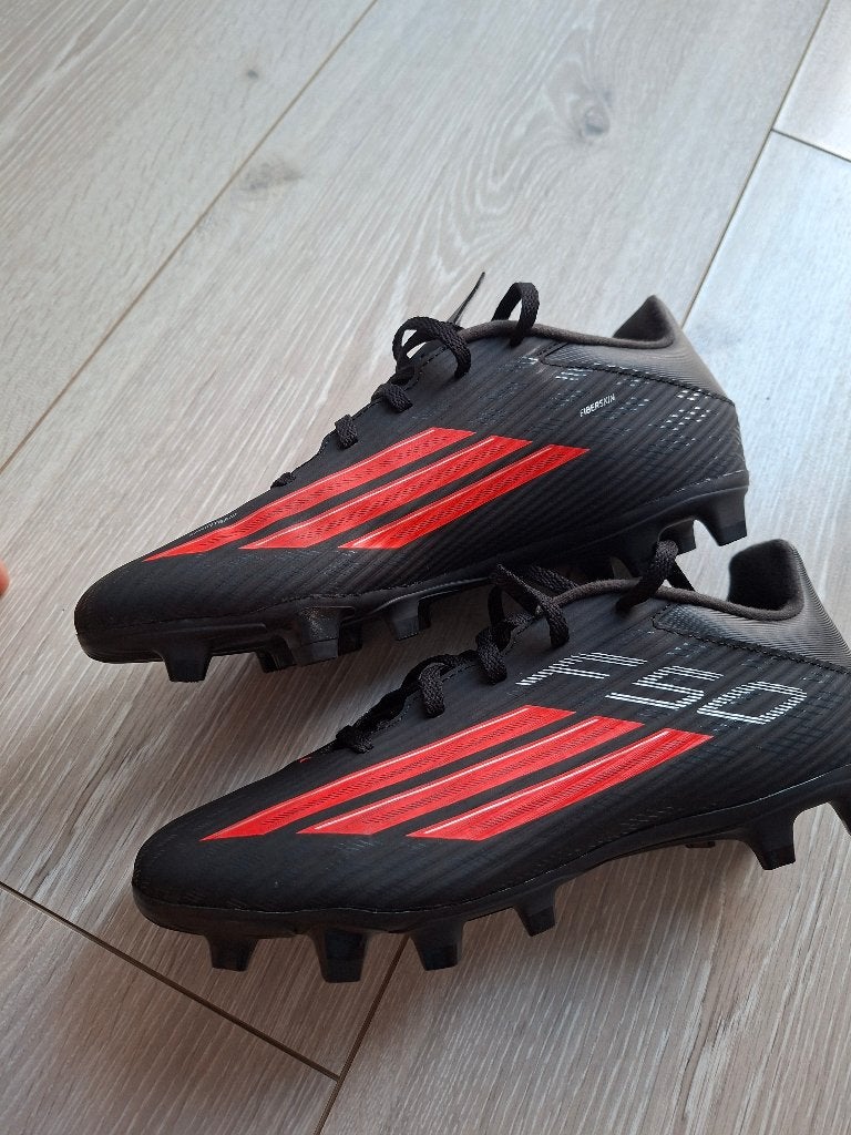 Adidas F50 voetbalschoenen maat 40, Ophalen, Maat XS of kleiner, Schoenen, Zo goed als nieuw