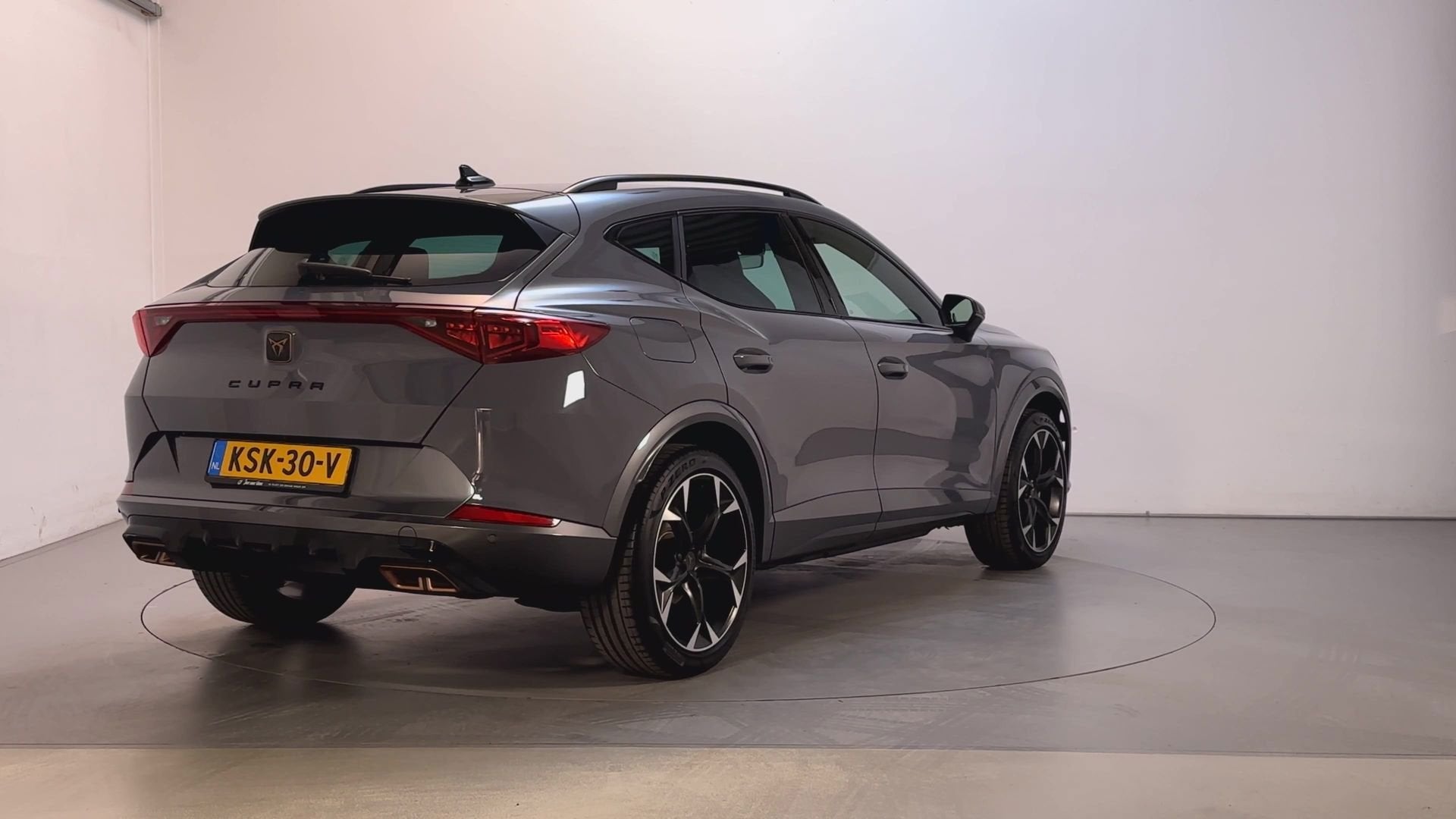 Cupra Formentor 1.4 e-Hybrid Business Leder Stoelverwarming, Dealer onderhouden, Gebruikt, 4 cilinders, Automatische klimaatregeling