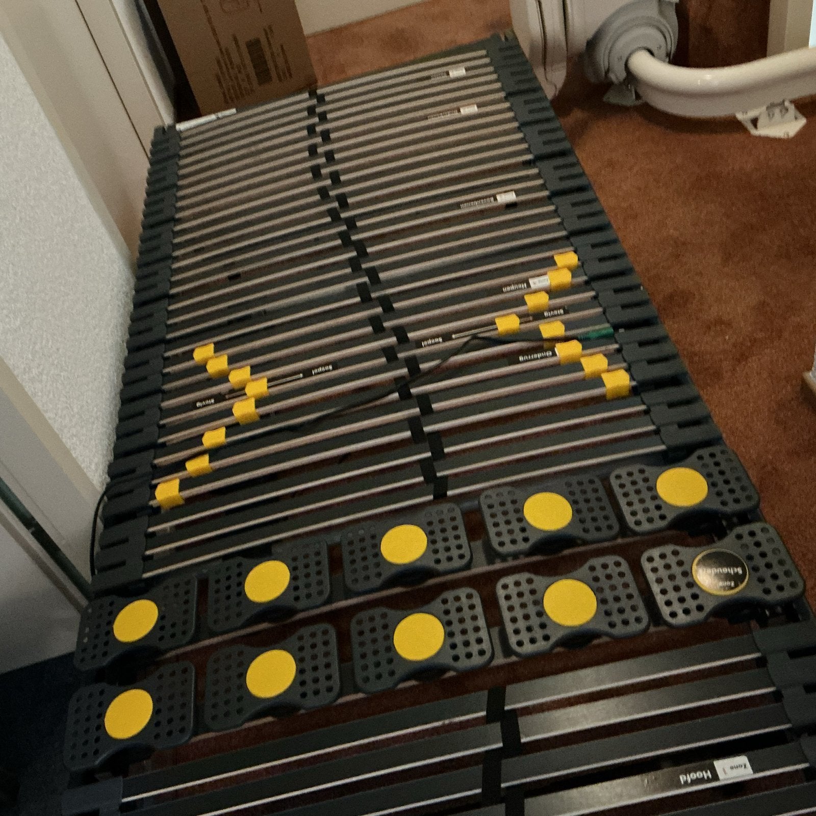 Elektrisch verstelbare lattenbodem Bossflex 600 (90x200), Huis en Inrichting, Ophalen, 90 cm, Eenpersoons, Zo goed als nieuw