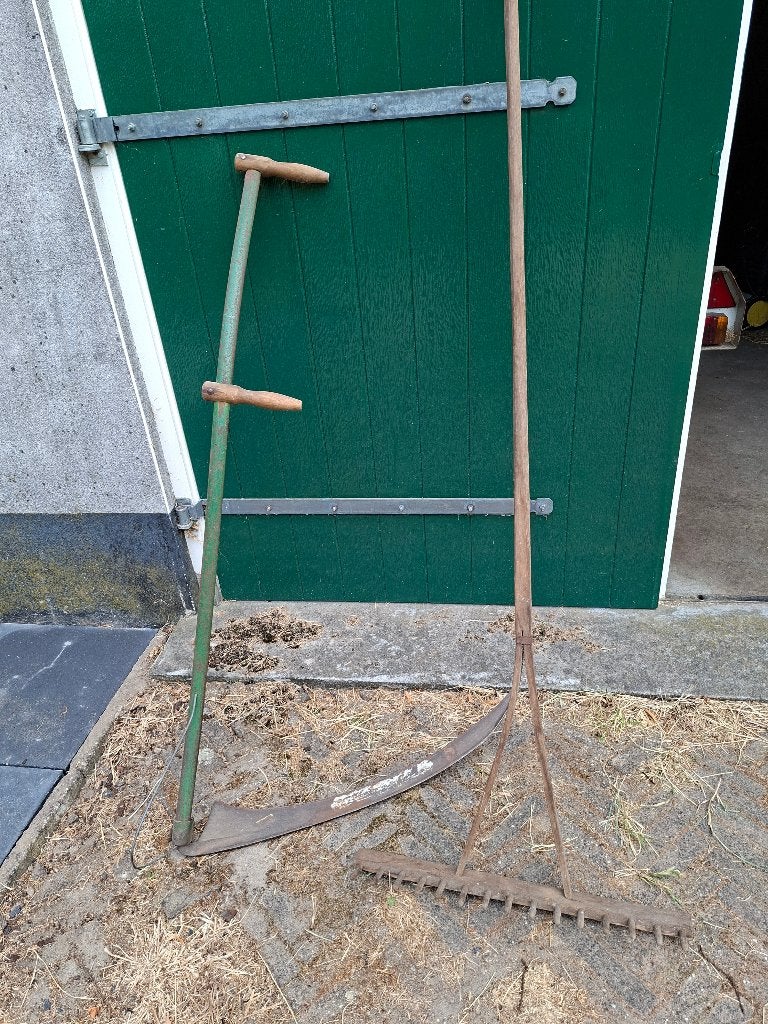 Zeis + houten hark, Ophalen