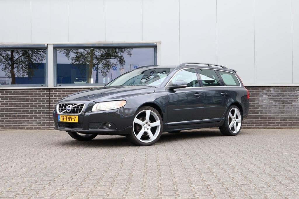 Volvo V70 T4 132KW Aut. 2012 Grijs, 1596 cc, Zwart, 4 cilinders, 179 pk