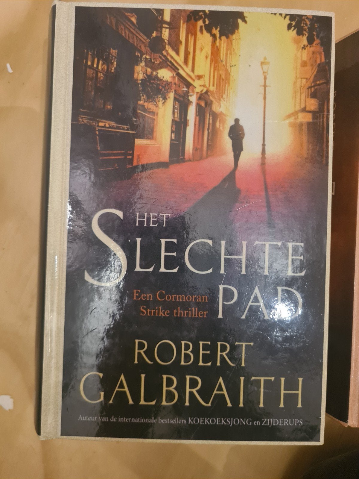 Robert Galbraith: Het slechte pad, Koekoeks jong, Zijde rups, Ophalen of Verzenden, Gelezen, Robert Galbraith