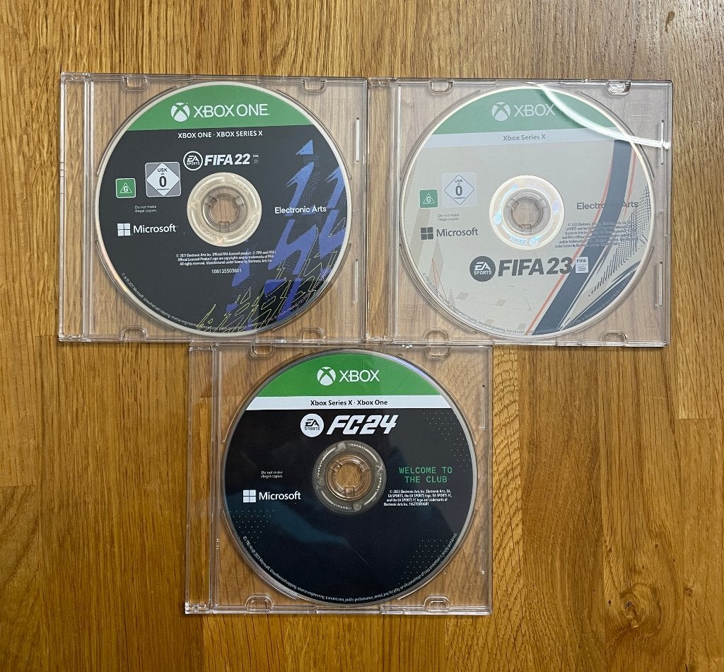 FIFA 22, FIFA 23 en FC24 voor Xbox One/Series X, Ophalen of Verzenden, Zo goed als nieuw, Eén computer, Sport