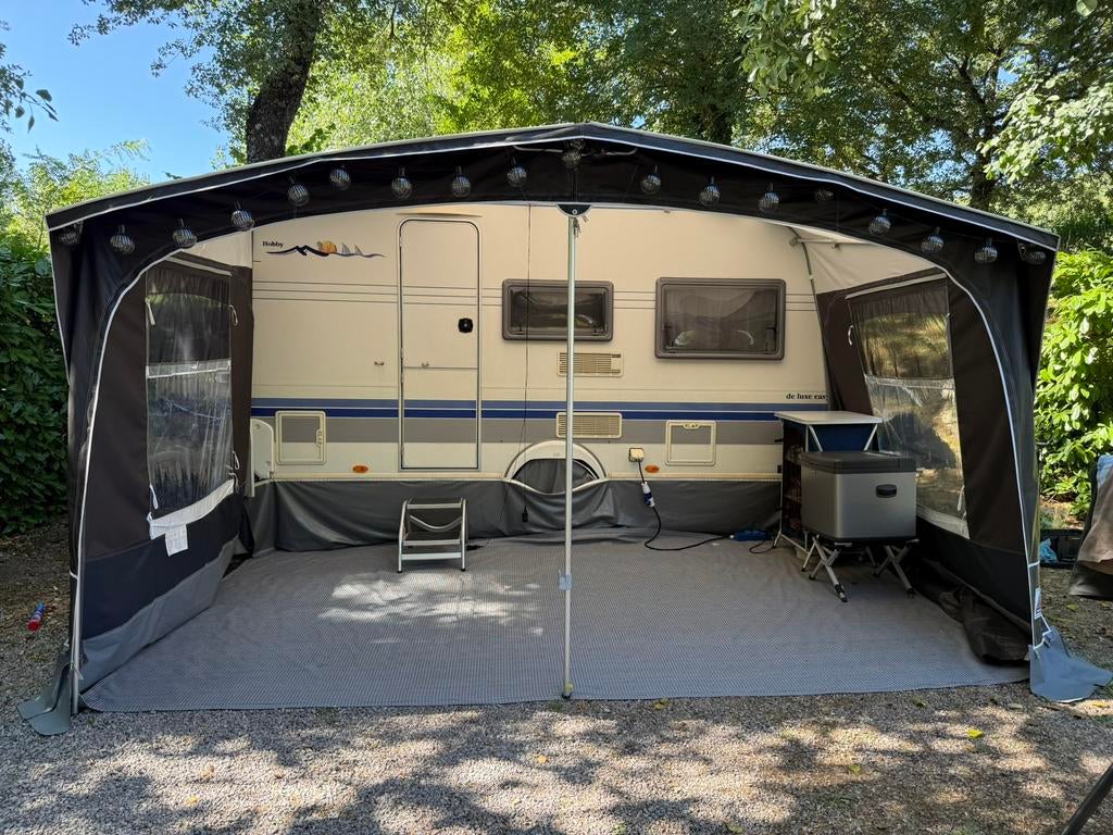 Hobby de luxe easy 400 | Fietsenrek | Voortent, Caravans en Kamperen, Caravan Inkoop