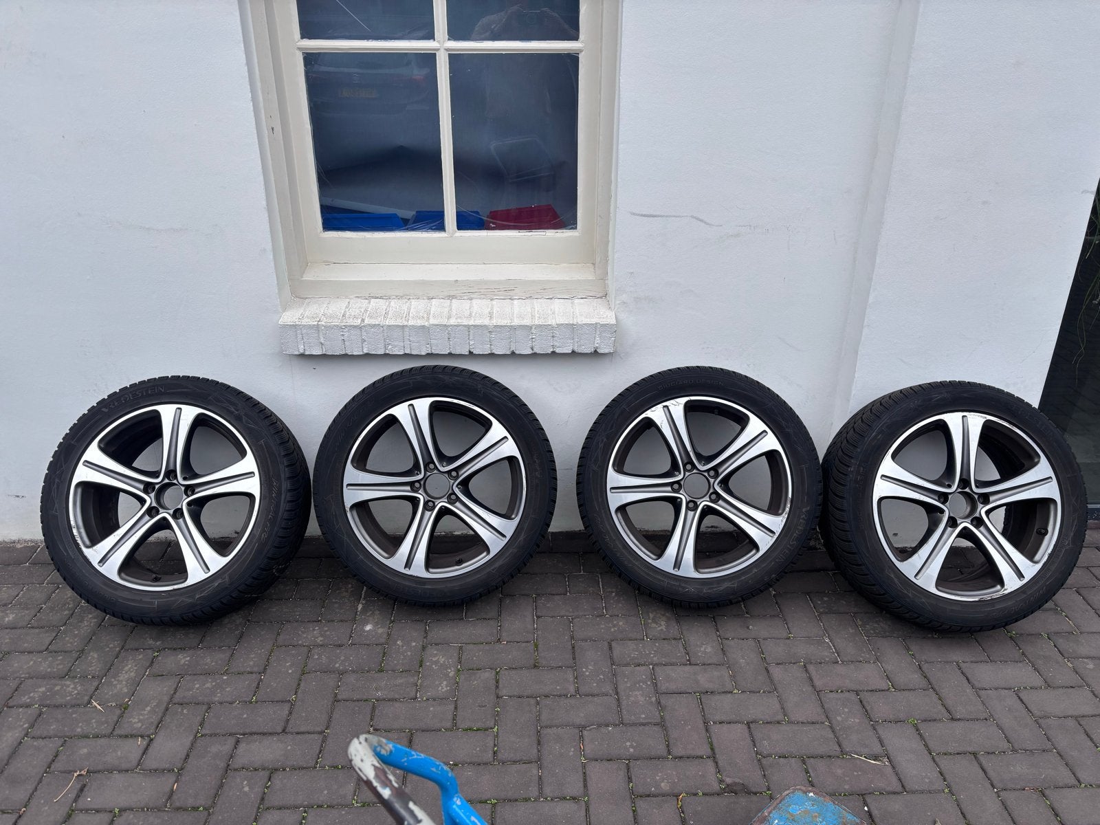 Mercedes W214 E-klasse velgen met Vredestein winterbanden, 18 inch, Banden en Velgen, Personenwagen, Gebruikt