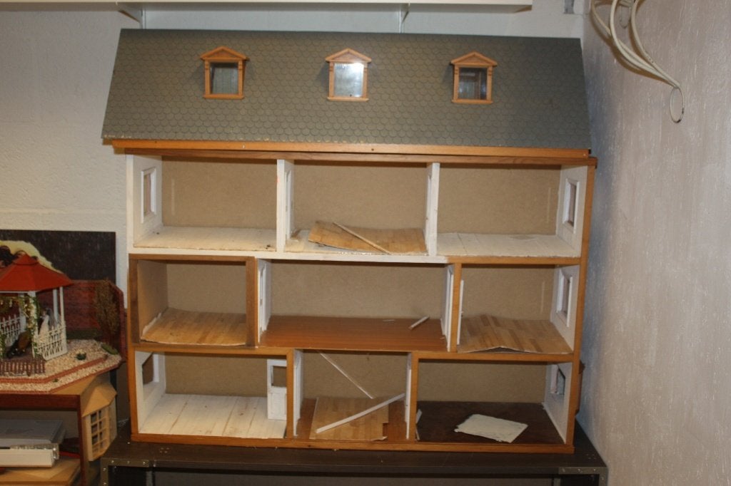 casco van poppenhuis opknapper, Ophalen, Gebruikt, Poppenhuis