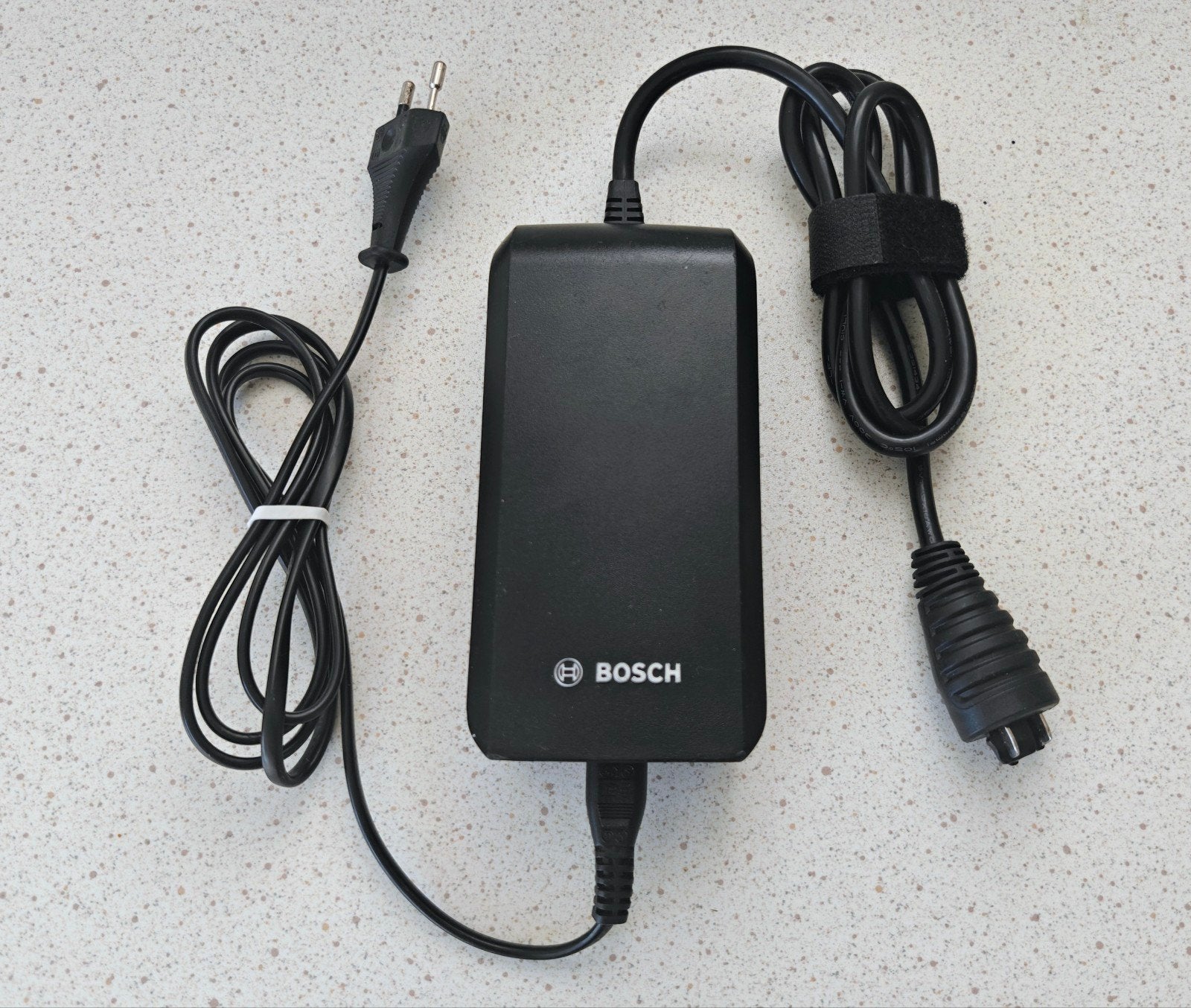 Bosch Compact Charger 100-240V voor e-bike, Zo goed als nieuw