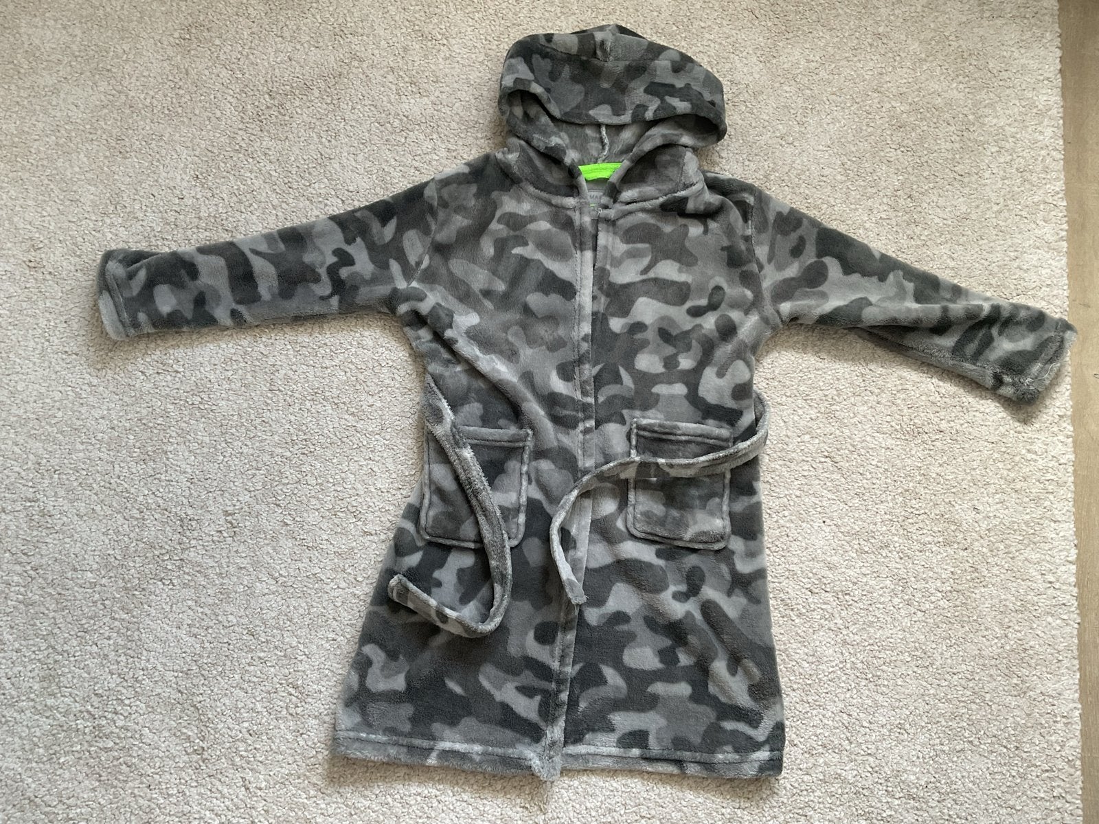 Kinderbadjas/ Badjas Camouflage - maat 116, Kinderen en Baby's, Ophalen of Verzenden, Zo goed als nieuw, Jongen of Meisje