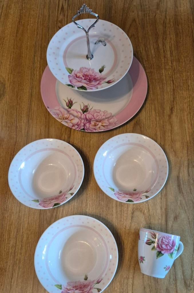 Janneke Brinkman Roses, Ophalen, Zo goed als nieuw, Porselein