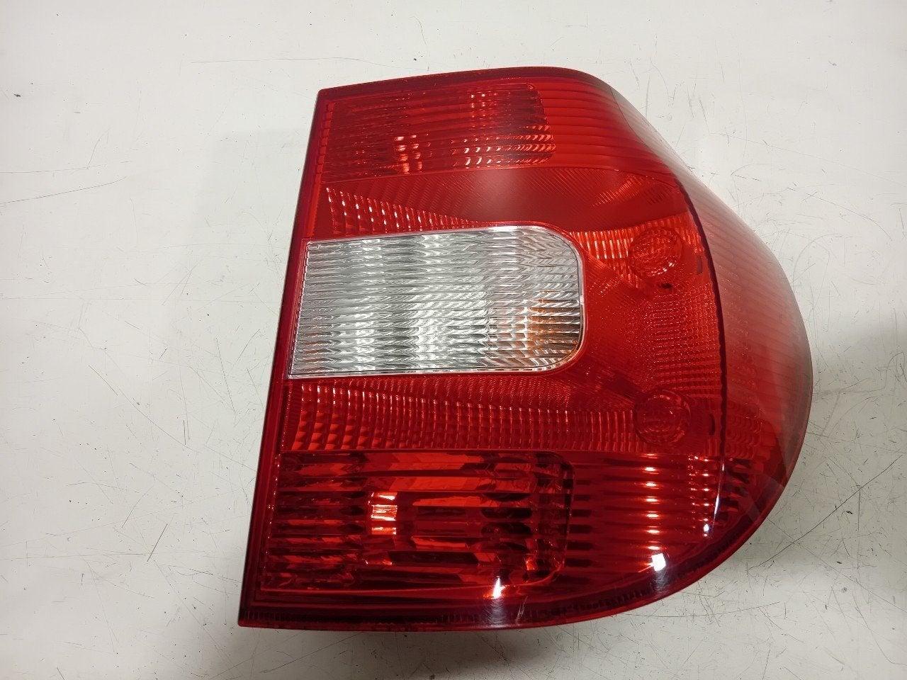 Achterlicht carrosserie rechts Skoda Yeti, Auto-onderdelen, Verlichting, Onderdelen@venauto.nl, Van der Ven Autorecycling B.V.