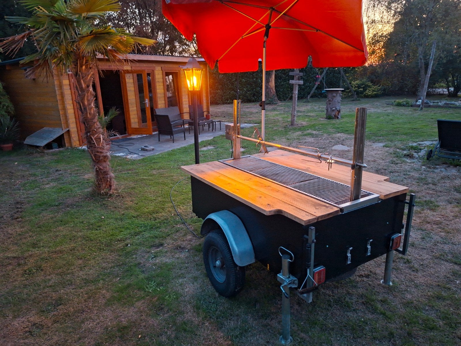 Leuke BBQ aanhanger inclusief spit huren?, Ophalen of Verzenden