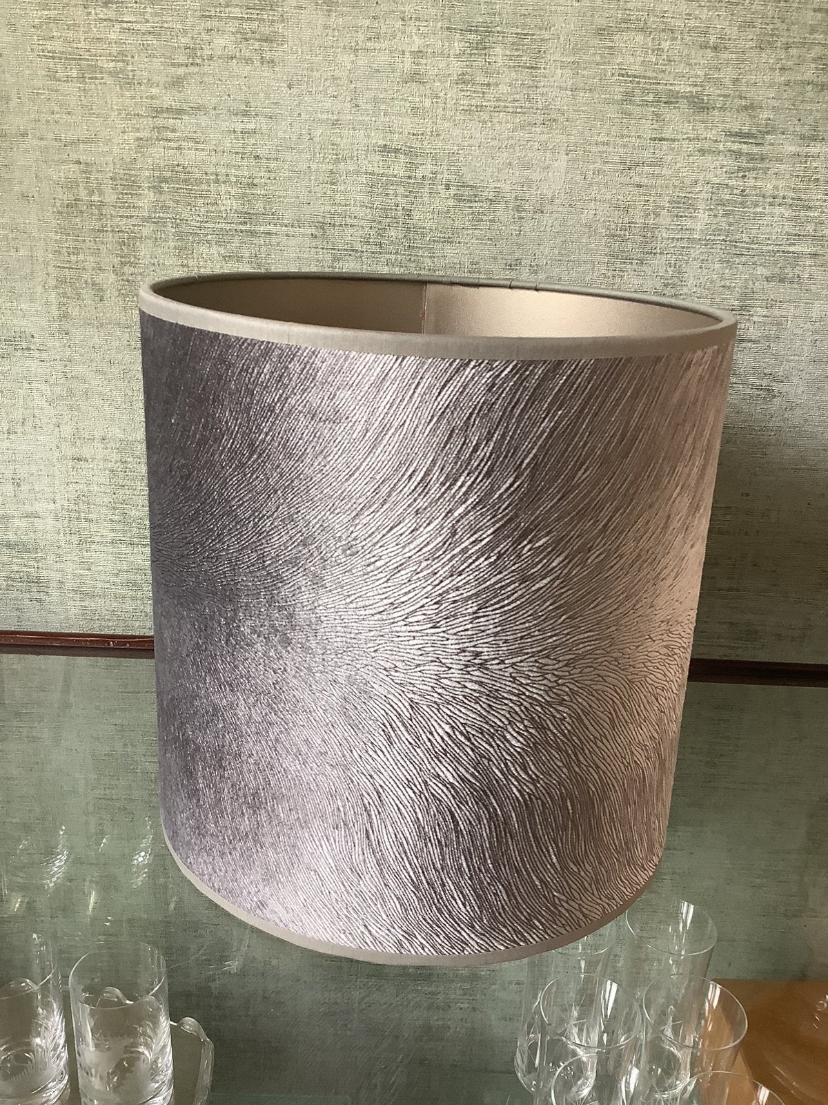 2 grijze lampenkappen, 25 cm, Tafellamp, Rond, Nieuw