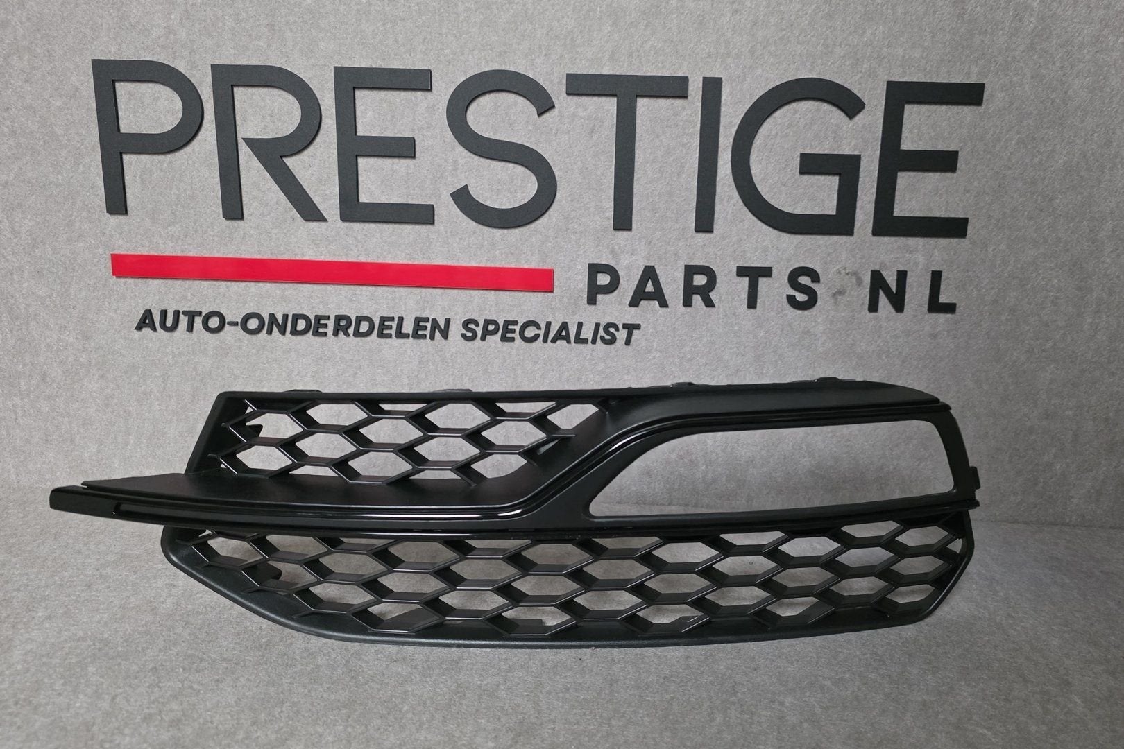 Voorbumper Mistlamp Kapjes Inleg Audi A3 8V S-line S3 Links, Gebruikt, -, Voor, Ophalen of Verzenden