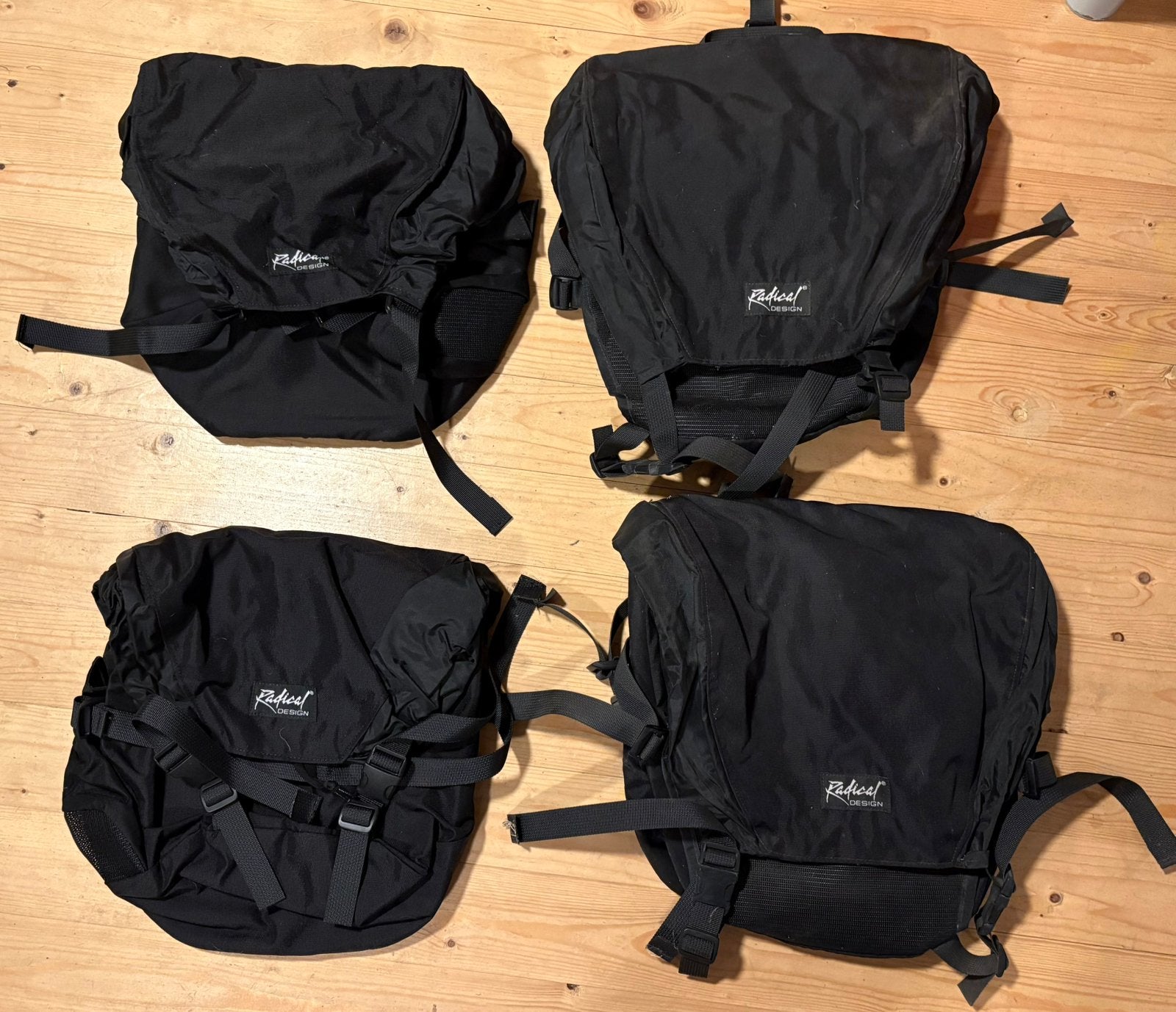 Radical Design fietstassen – 2 complete sets (Zwart & Rood), Ophalen of Verzenden, Zo goed als nieuw
