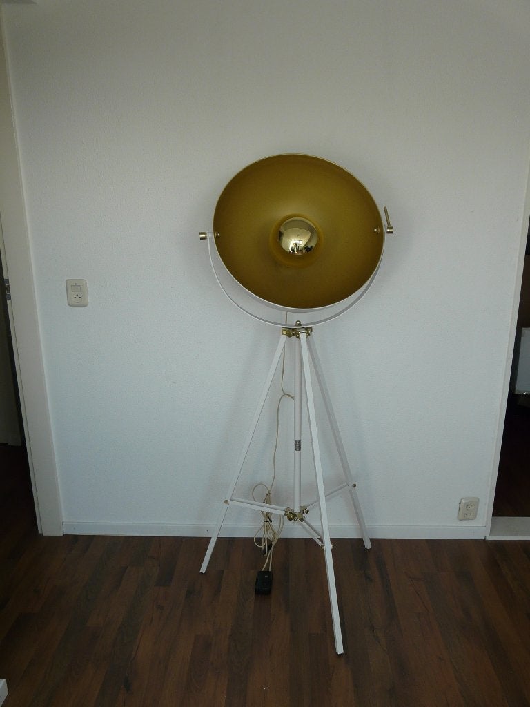 EEN HELE MOOIE WITTE 3 POOT VLOERLAMP..NIEUW IN DOOS, Ophalen, Nieuw, INDUSTRIEEEL, 150 tot 200 cm
