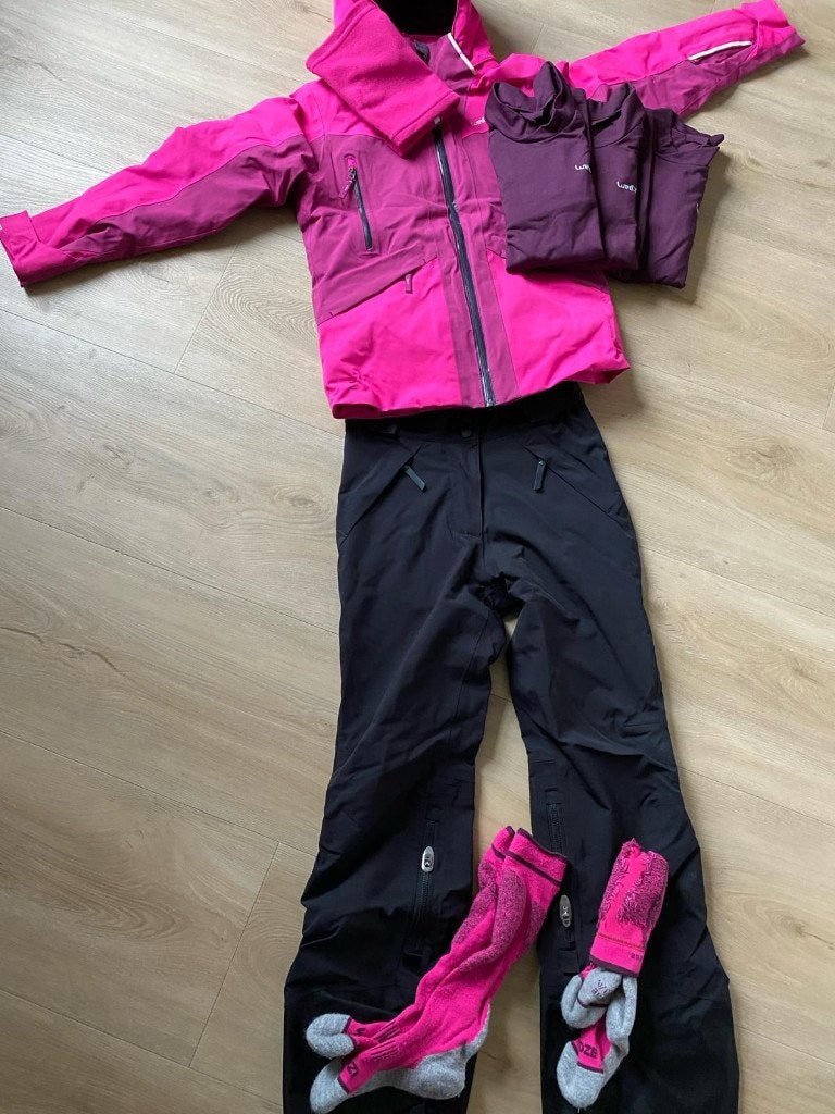 Ski-outfit kinderen roze maat 140, Ophalen, Zo goed als nieuw, Pak, Maat 34 (XS) of kleiner