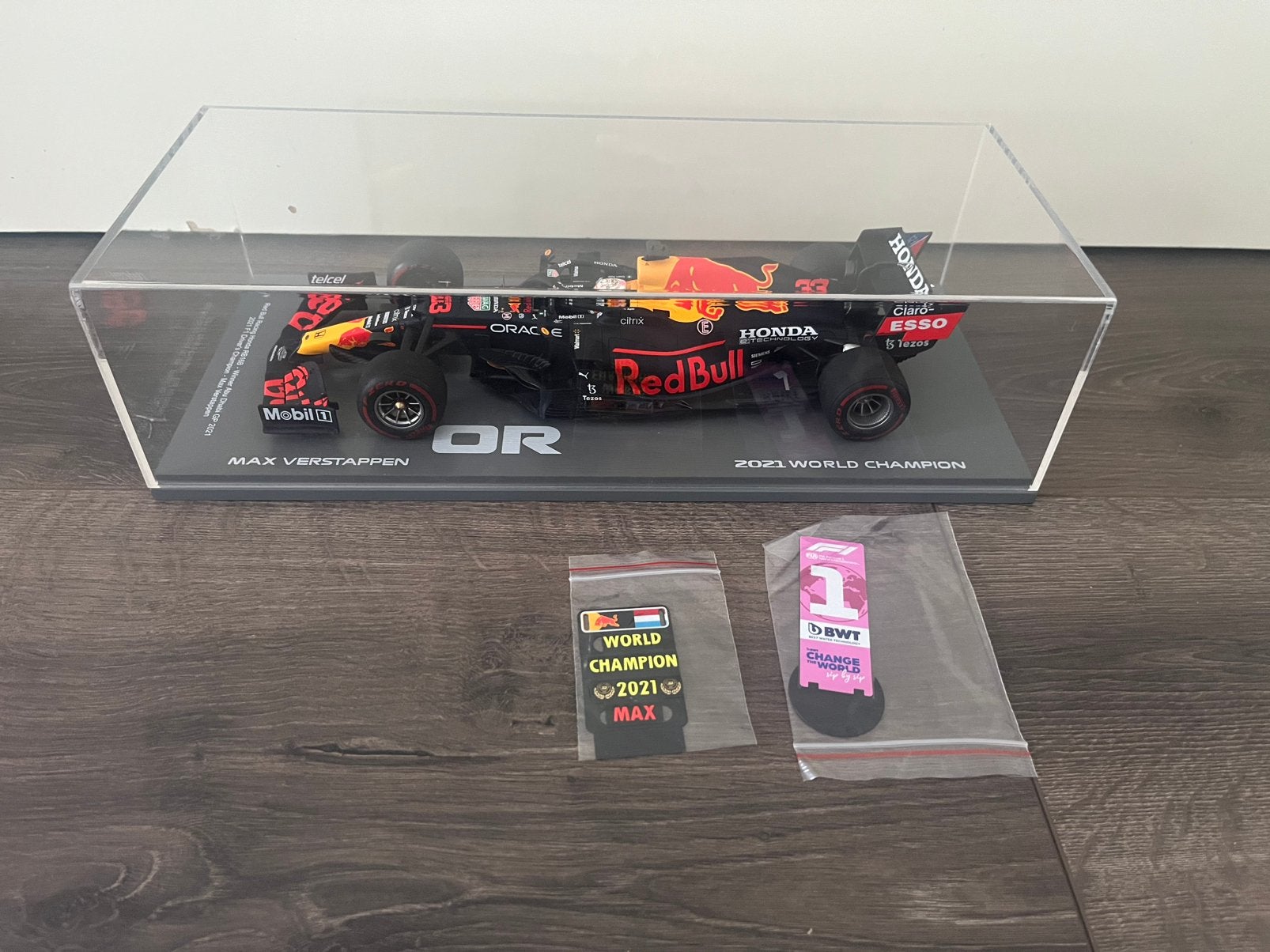 Spark 1:18 Red Bull Max Verstappen Kampioen 2021 Formule 1, Hobby en Vrije tijd, Modelauto's | 1:18, Ophalen of Verzenden, Nieuw