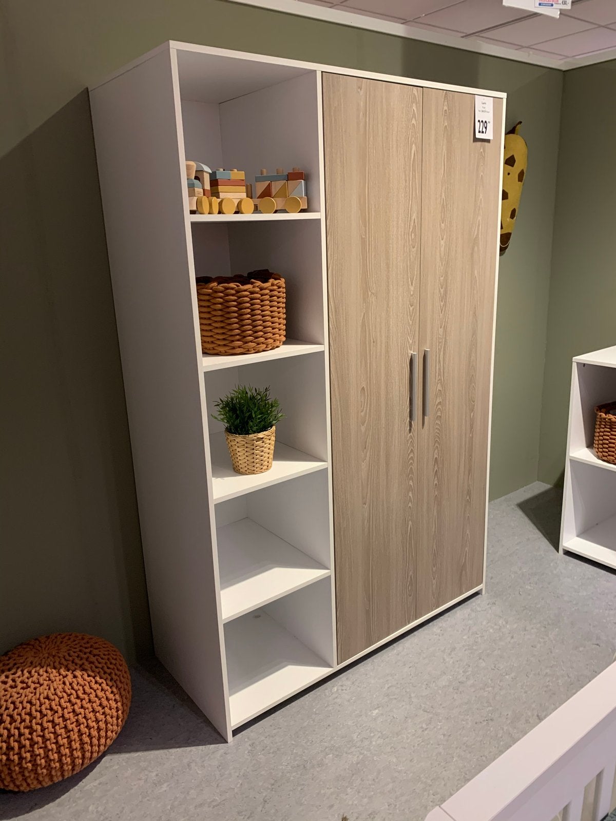Complete Babykamer: Ledikant, Commode en Kledingkast, Ophalen, Zo goed als nieuw, Jongetje of Meisje