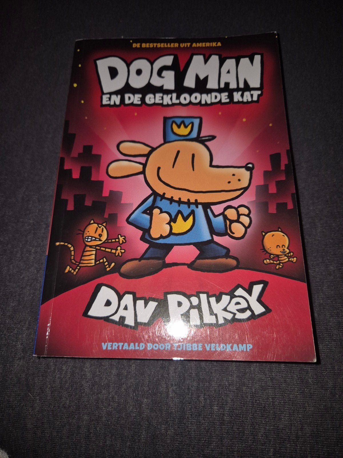 Dog Man en de Gekloonde Kat - Dav Pilkey, Ophalen