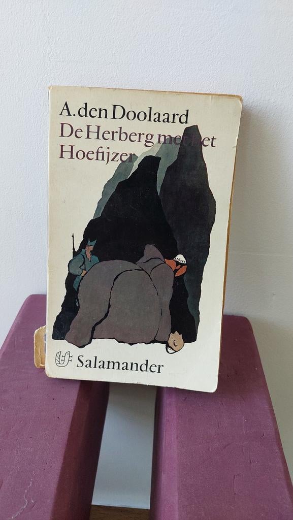 A. den Doolaard - De Herberg met het Hoefijzer (Salamander), Ophalen of Verzenden, Gelezen, A. den Doolaard, Nederland