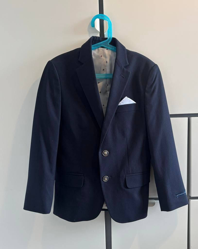 Tommy Hilfiger blazer donkerblauw maat 128, Ophalen of Verzenden, Zo goed als nieuw, Jongen, Jas