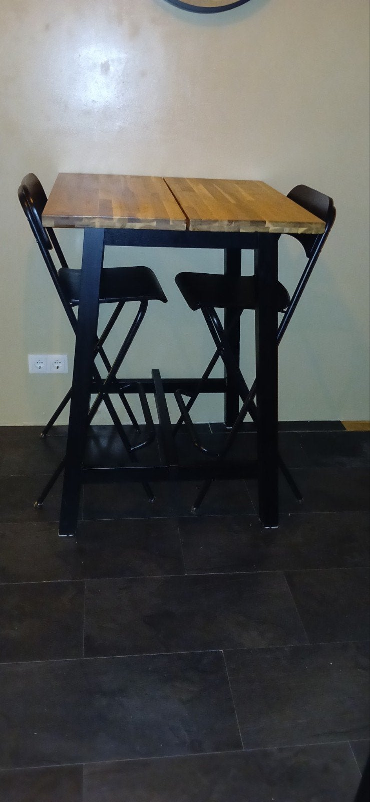 bartafel met 2 bar krukken