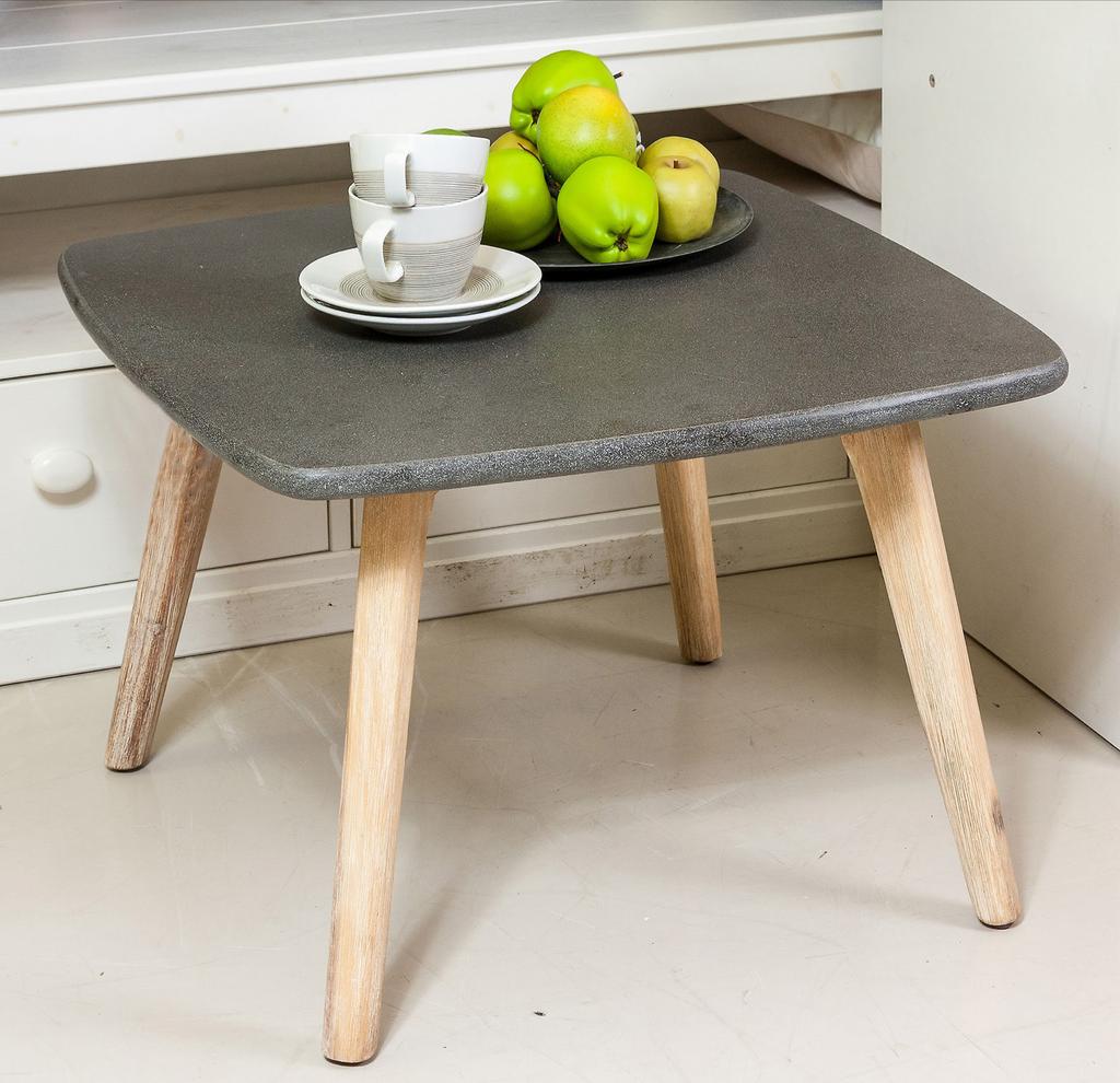Stijlvolle bijzettafel met stenen blad en teakhouten poten, Ophalen of Verzenden, Gebruikt, Overige materialen
