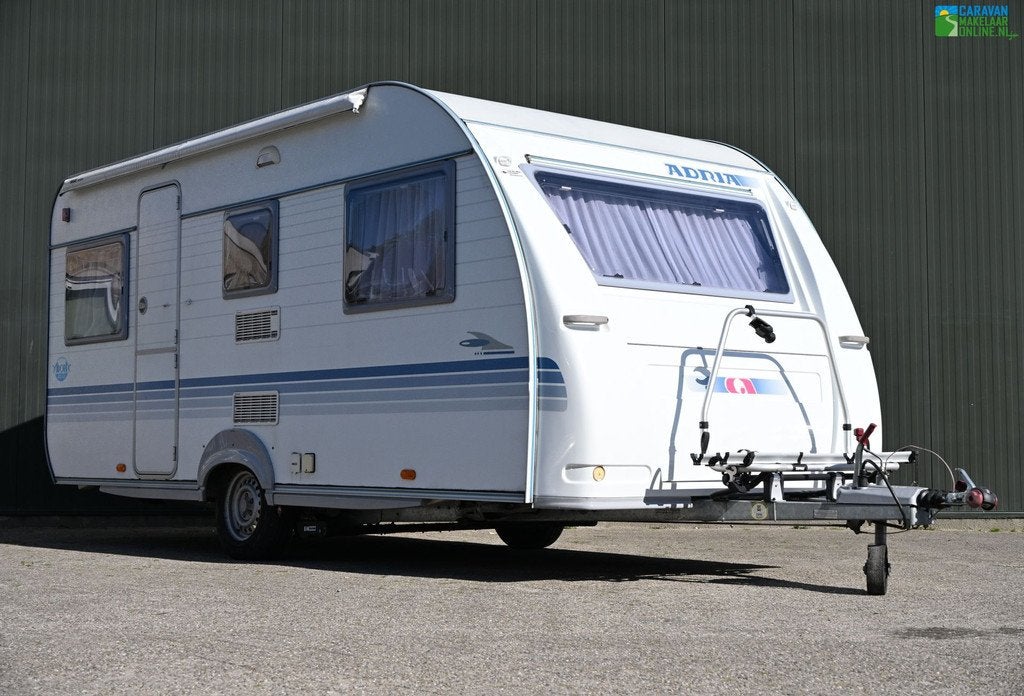 Adria Adora 472 LU |BOVAG|Mover|Zakluifel|Voortent, Caravans en Kamperen, Caravans, Rondzit, Bedrijf, Adria, Kachel
